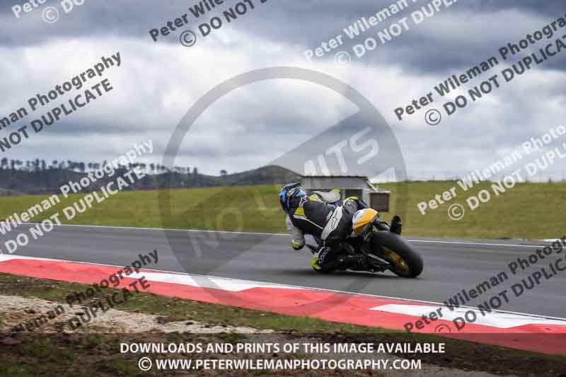 cadwell no limits trackday;cadwell park;cadwell park photographs;cadwell trackday photographs;enduro digital images;event digital images;eventdigitalimages;navarra;no limits trackdays;peter wileman photography;racing digital images;trackday digital images;trackday photos